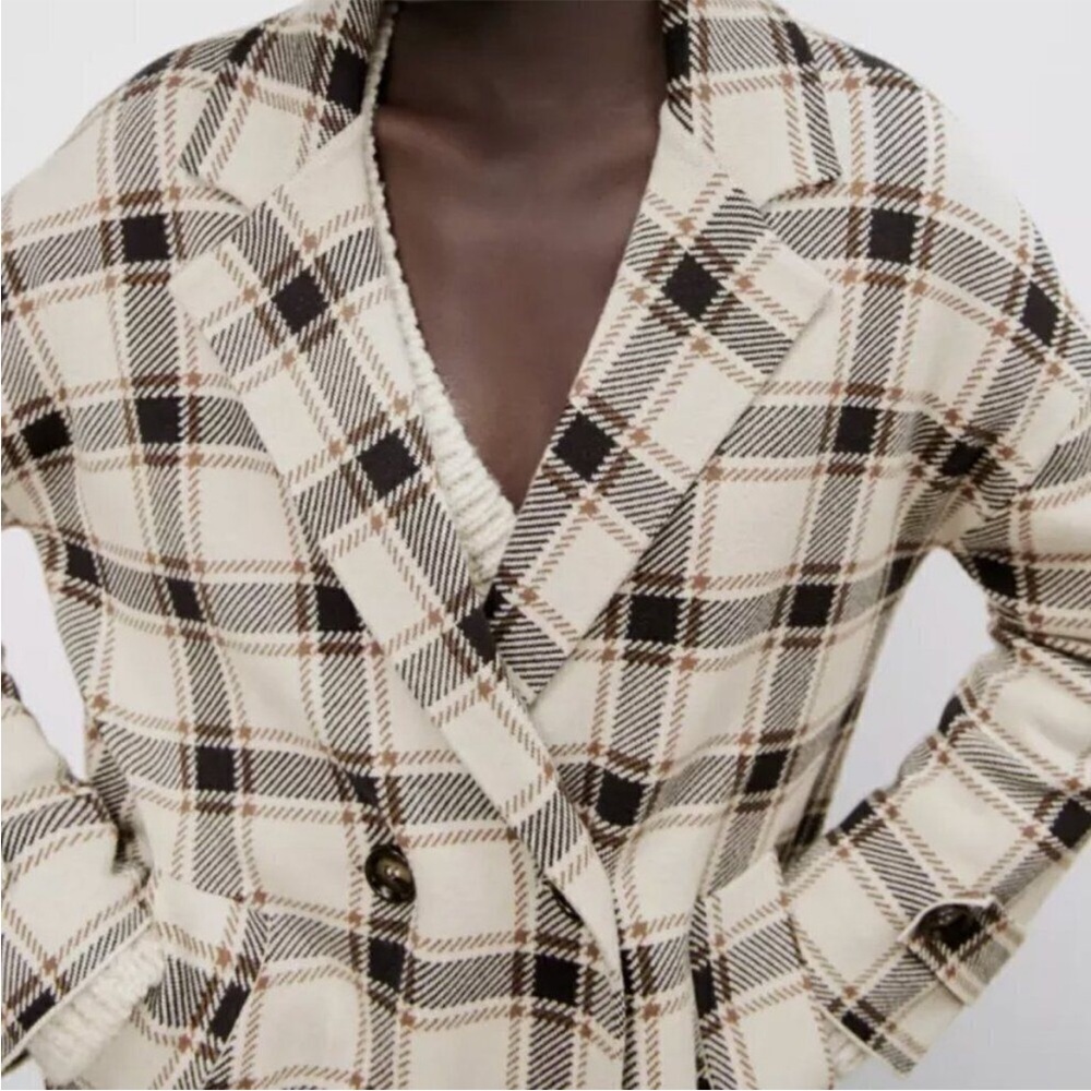 Zara knitted coat size medium